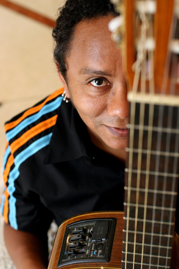 Perfil: Chico César