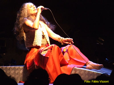 Maria Bethânia - Foto: Fábio Vizzoni - Site Música e Letra