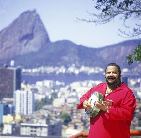 Arlindo Cruz comemora seu aniversário na quadra da Império Serrano