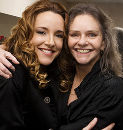 Angela Ro Ro recebe Ana Carolina no Canecão