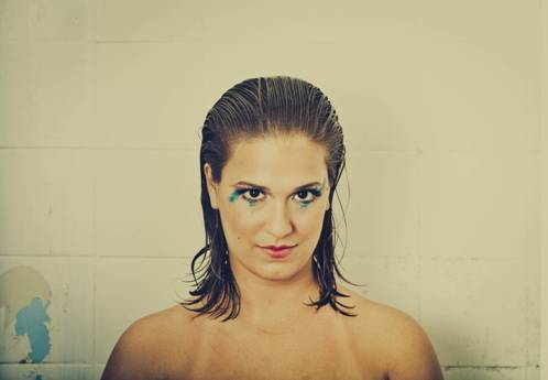 Neta de Dorival e filha de Danilo, Alice Caymmi lança seu primeiro álbum no Rio de Janeiro